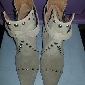 Ankle boot